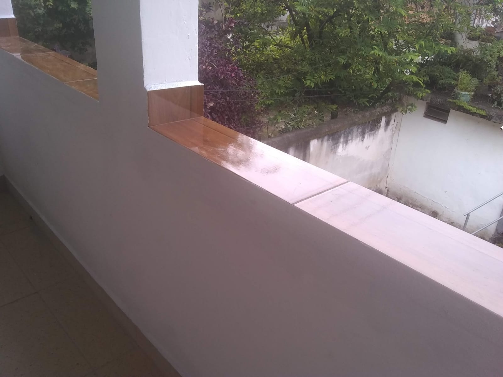 Registro de serviço de reforma realizado pela LLC Reformas em Belo Horizonte e região: Restauração e azulejo